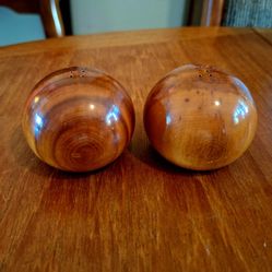 Wooden salt and pepper shaker