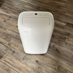 Toshiba Portable Air Conditioner & Dehumidifier 