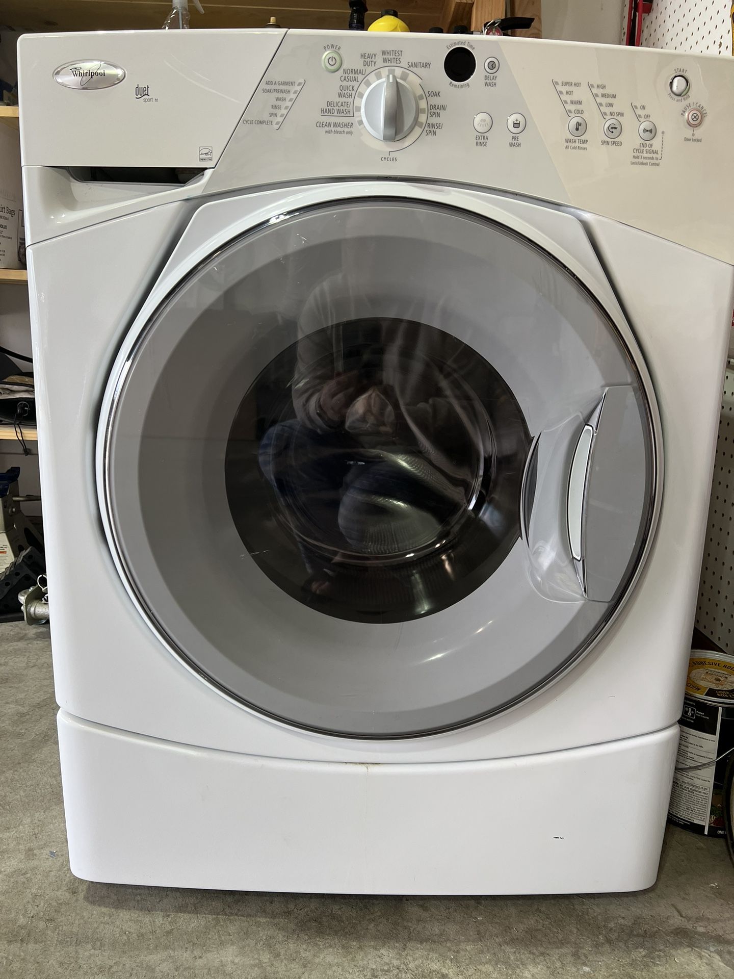200 Whirlpool Duet Sport Washer & Dryer Set for Sale in Olathe, KS