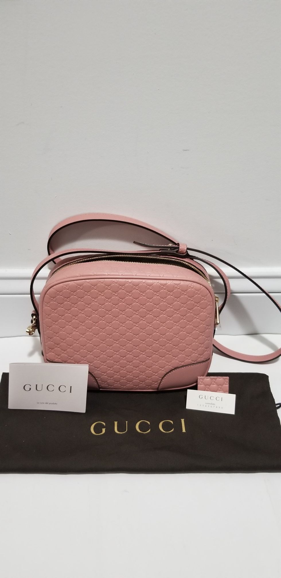 SBrand New 100% Authentic Pink GG Womens Gucci Leather Messenger Cross Body Bag Purse