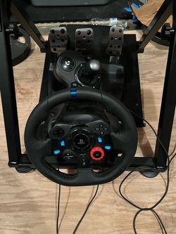 Logitech G29 racing simulator