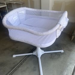 Used halo twin bassinet for cheap sale