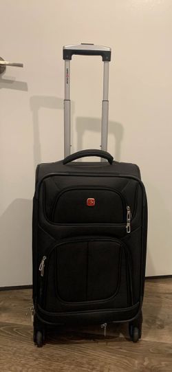 Carry on used twice SWISS GEAR H23” w14” D9”. Like new. El portal area pick up!!