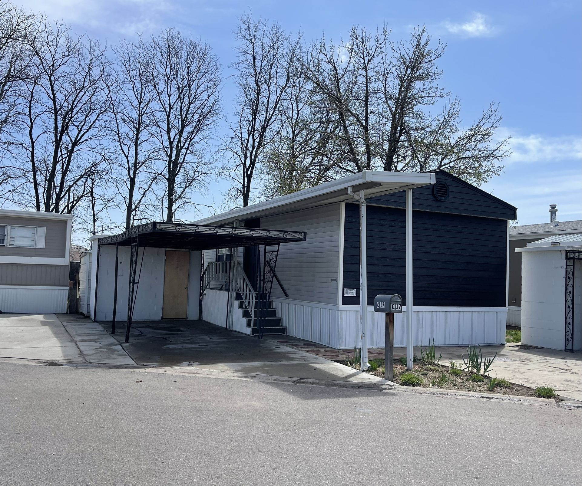 Mobile Home. For Sale By Owner In Aurora 