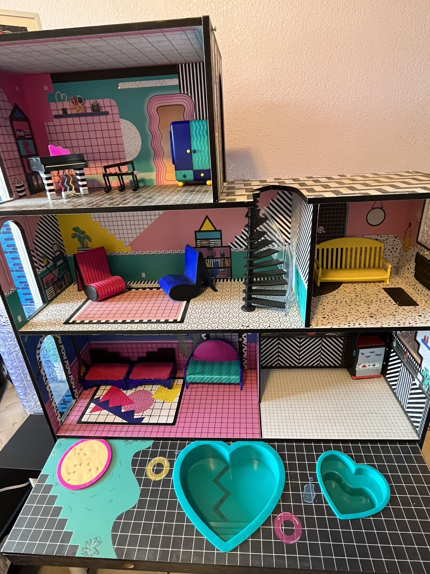 LOL OMG Doll House