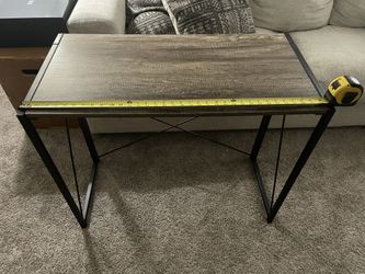 Desk In Great Condition