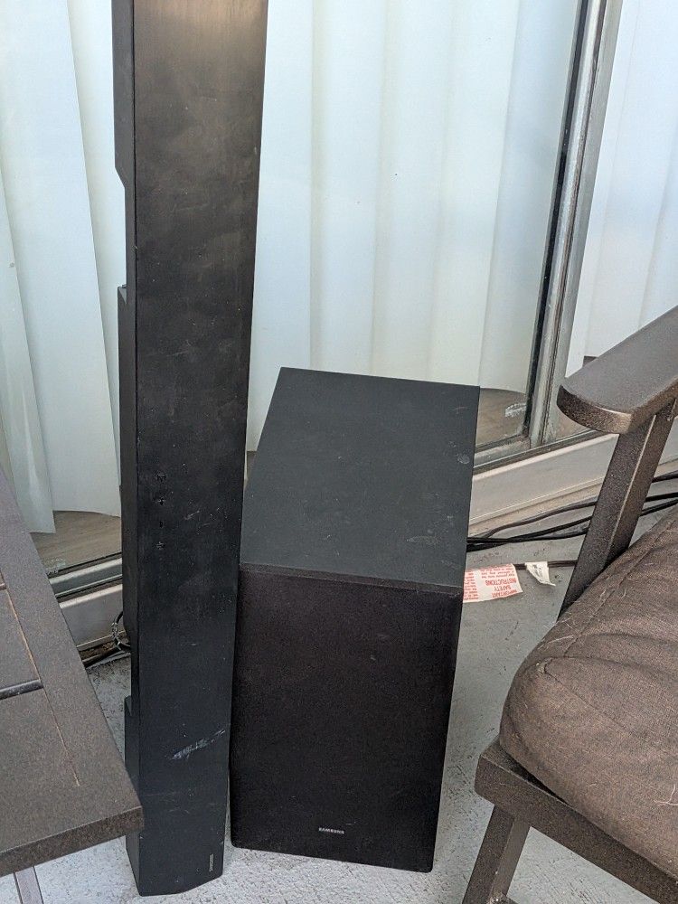 Sound Bar With Woofer 