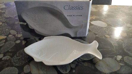 Brand New 18"x10" White Fish Platter