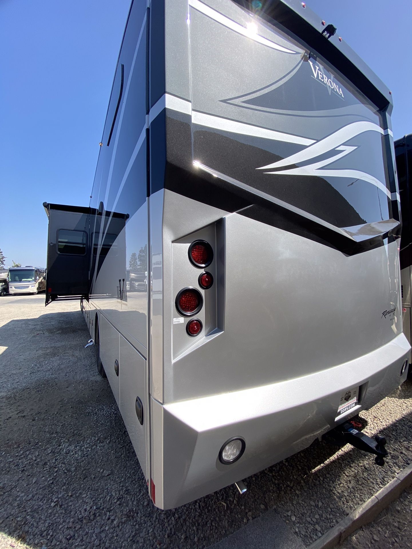 2021 Renegade Verona 40VBH