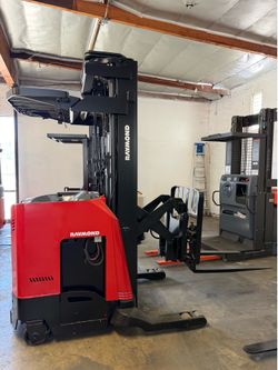 2017 Raymond Reach Truck Forklift