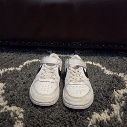 Boys Nike Low Rise Sneakers 