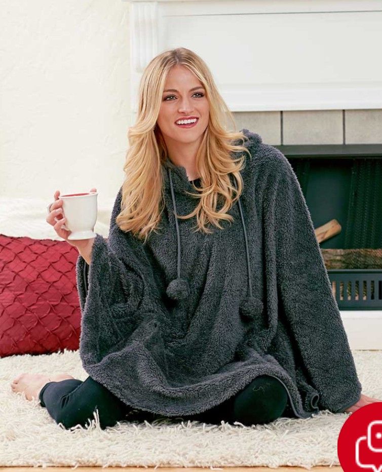Women's Comfy Cozy Weekend Poncho makes it easy to kick back and relax. Made of super-soft sherpa, it's fully lined with a soft knit fabric.