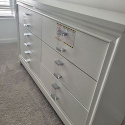 Little GIRLS bedroom Set