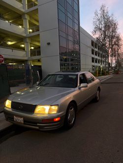 1997 Lexus LS 400