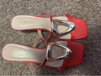Brand New Fashion Nova Kitten Heels 8.1/2