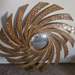 Spiral Picture With Center Mirror 