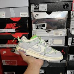 Nike Off White Dunk Low Lot 7 size 9 VNDS