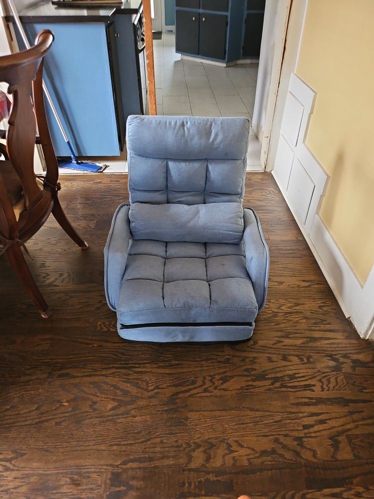Adjustable Chair / Sleeper