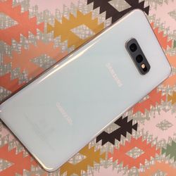 Samsung Galaxy S10e 128GB Unlocked Excellent Condition