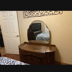 Wooden Desk With Mirror