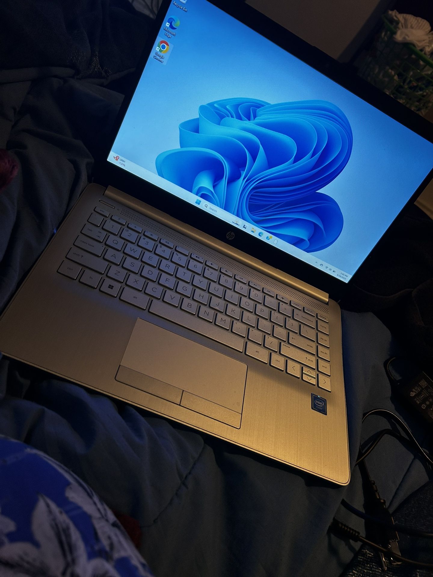 HP 14 Inch Laptop W/Charger