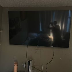 65 Inch Smart Tv Plasma TCL Comes With Wall Mount 
