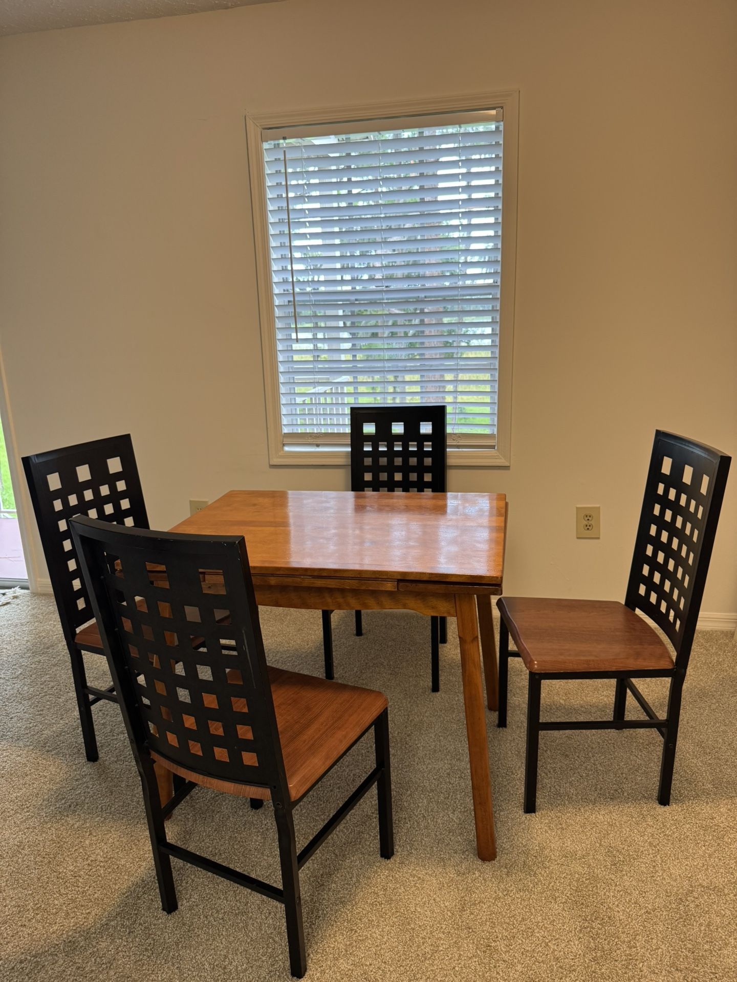 Dining Table w/ 4 Chairs – Solid Wood