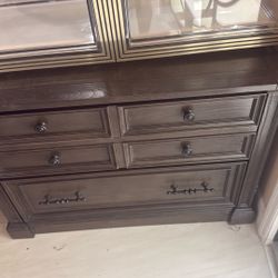 Big Stand With Big Draws 