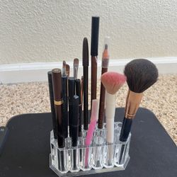 Brush Organizer  26 holes buy more for discount