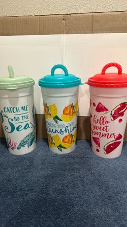 Set of 3 Summer Plastic Tumblers with Lids and Straws.