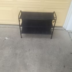 Shoe shelf