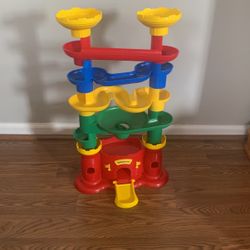Vintage Discovery Toys Ball Roll Castle