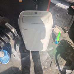 Toshiba RAC-PD1212CRRU air conditioner.