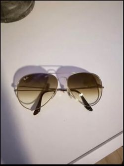 Aviator Ray bans