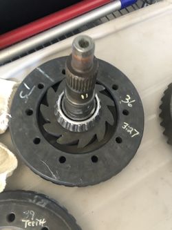 Ford made 327 gears ring and pinion for mustang 5.0
