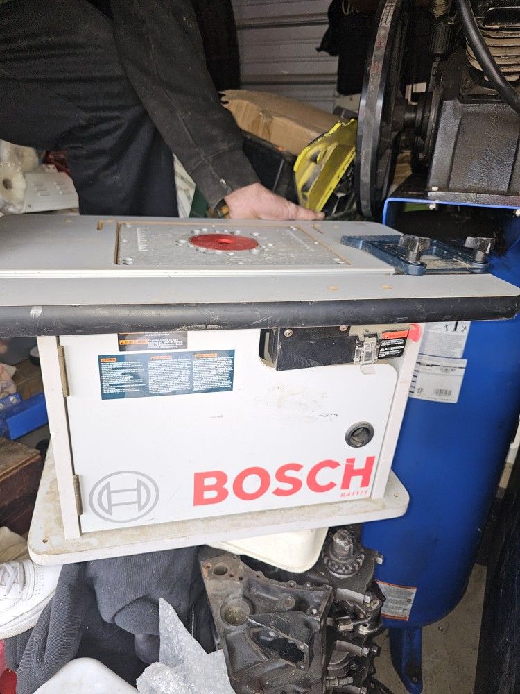 Router Table With Router And Bits