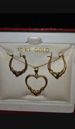 10k gold XOXO jewelry set