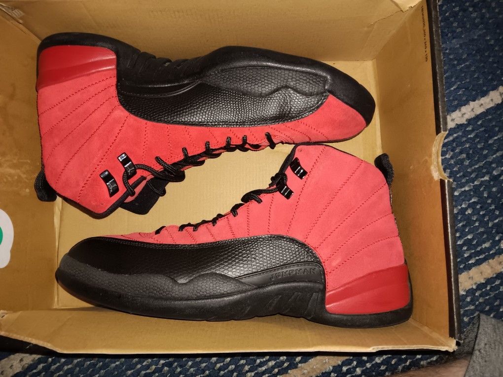 Clean Af - Hardly Worn Jordan 12 Retro Sz.11.5