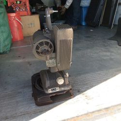 1949 8mm Picture Peojector