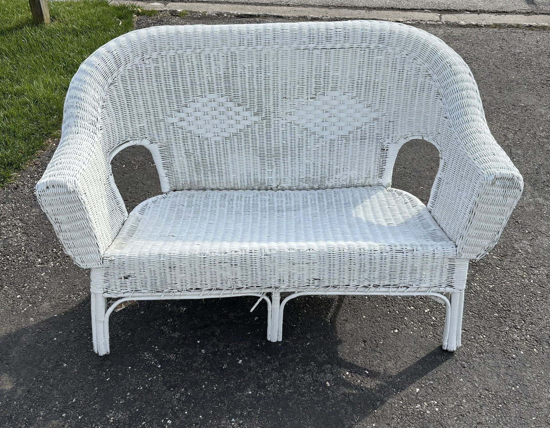 White Wicker Outdoor Bench 