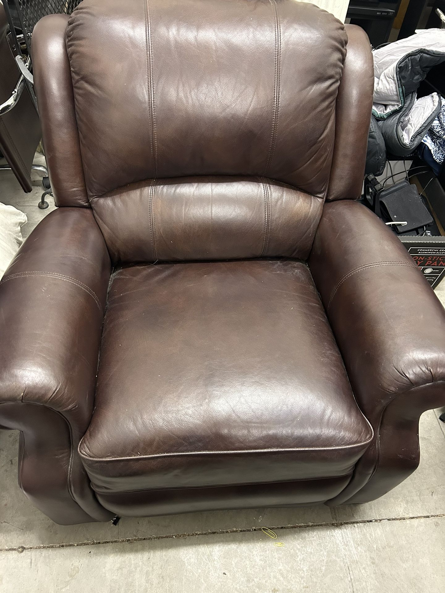 Leather Recliner for Sale in Bullhead City, AZ OfferUp