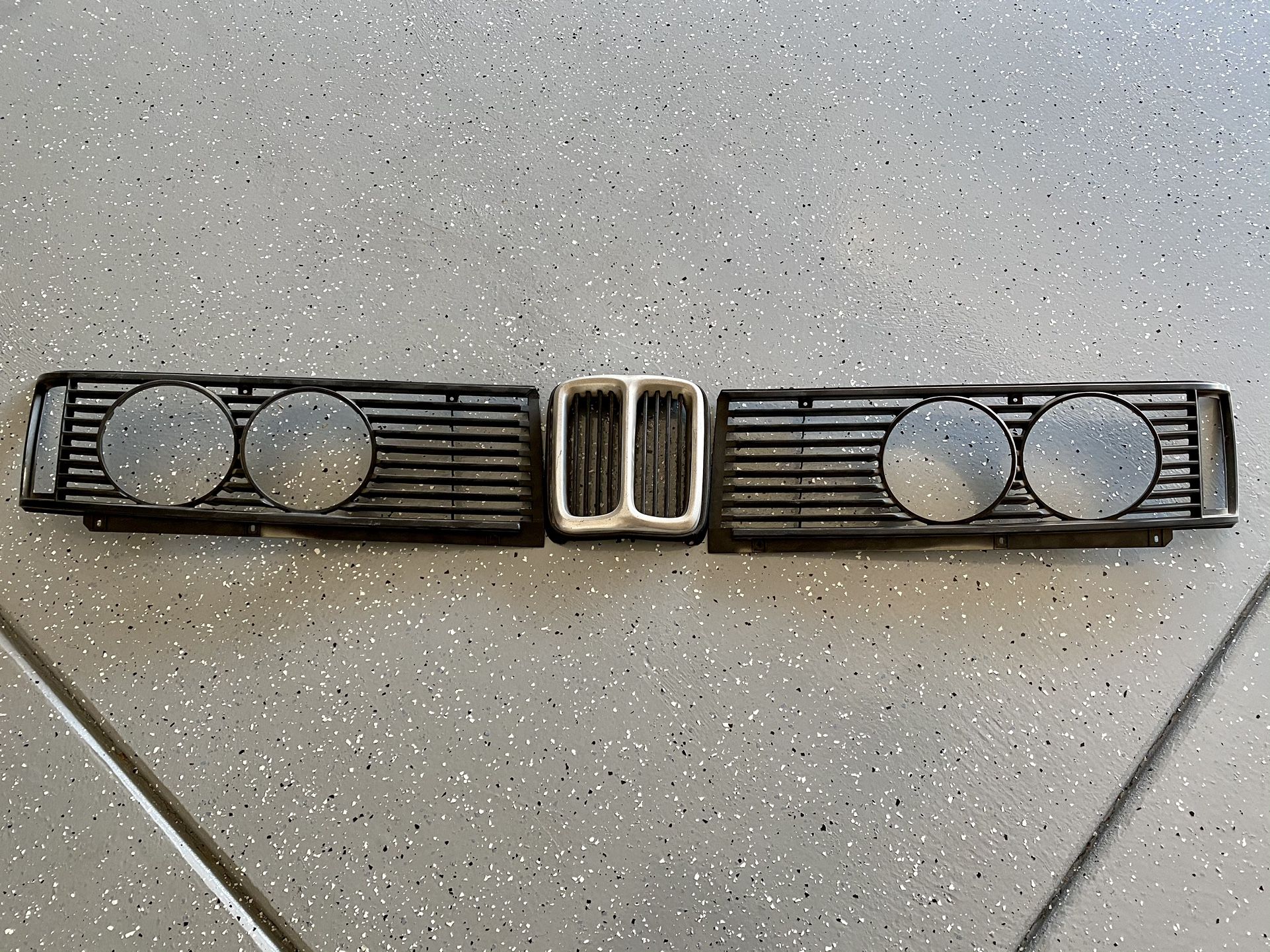 77-83 BMW E21 Grill and Kidney Grill Gehardi OEM