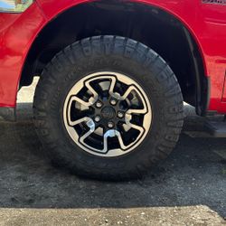 Nitto Ridgegrappler 285/70/17