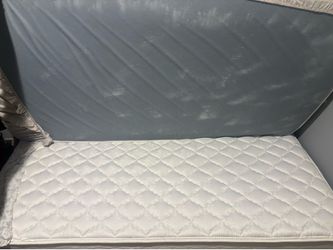 Twin mattress