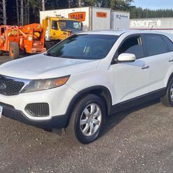 2011 Kia Sorento LX 