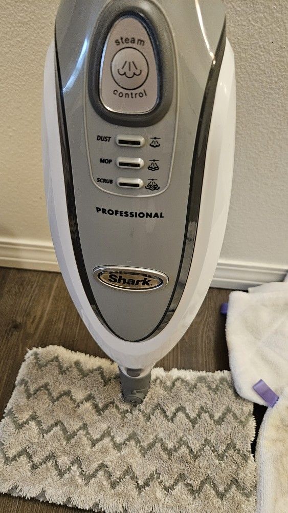 Shark Steamer