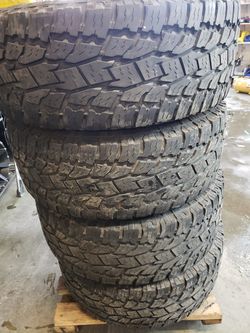 35125018 toyo open country at2 (decent condition)
