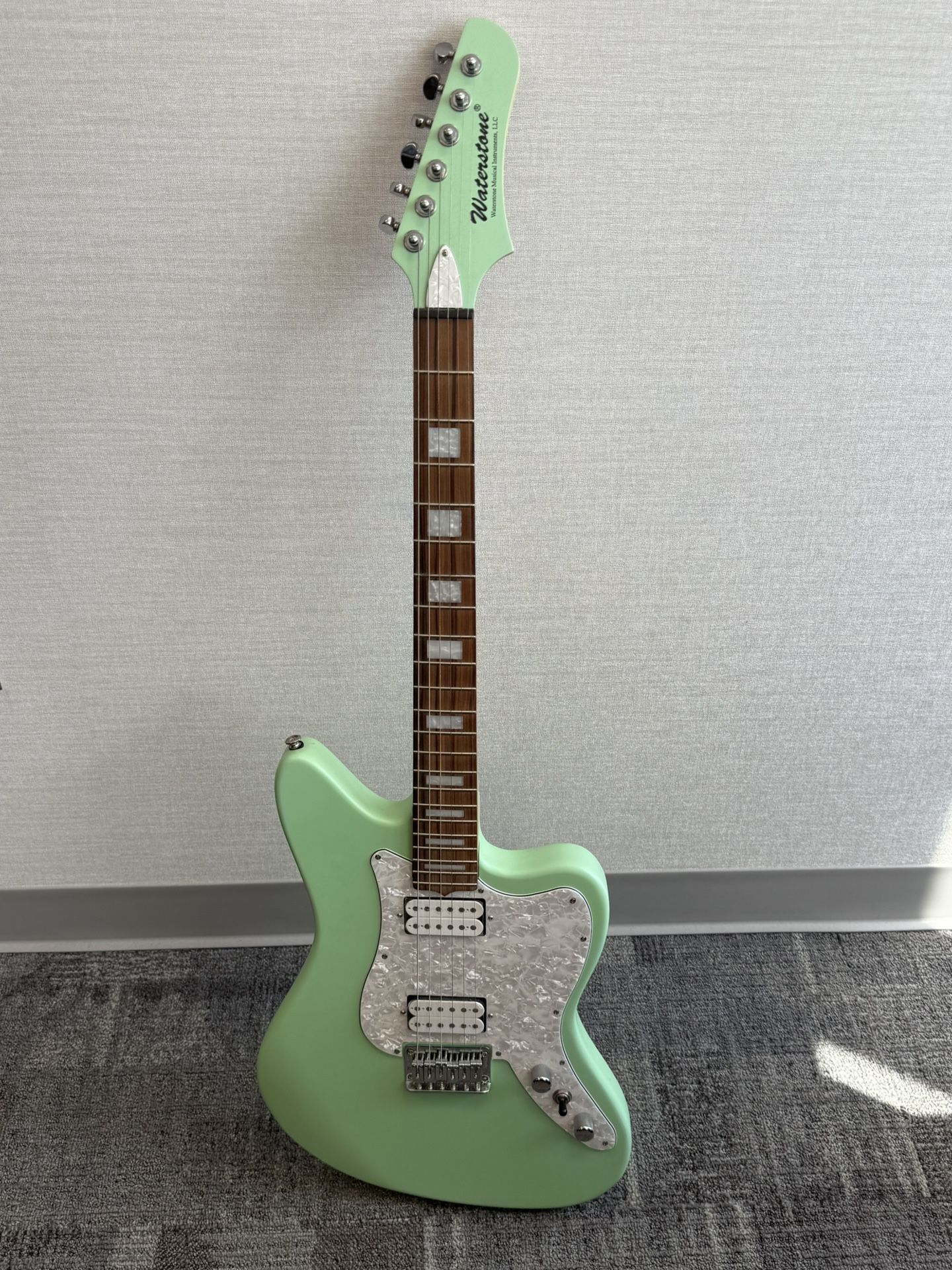 Waterstone Clay Howard Signature Guitar Mint