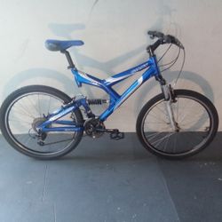 BICYCLE GIANT 24 SPEED SIZE 26 BRAND NEW 