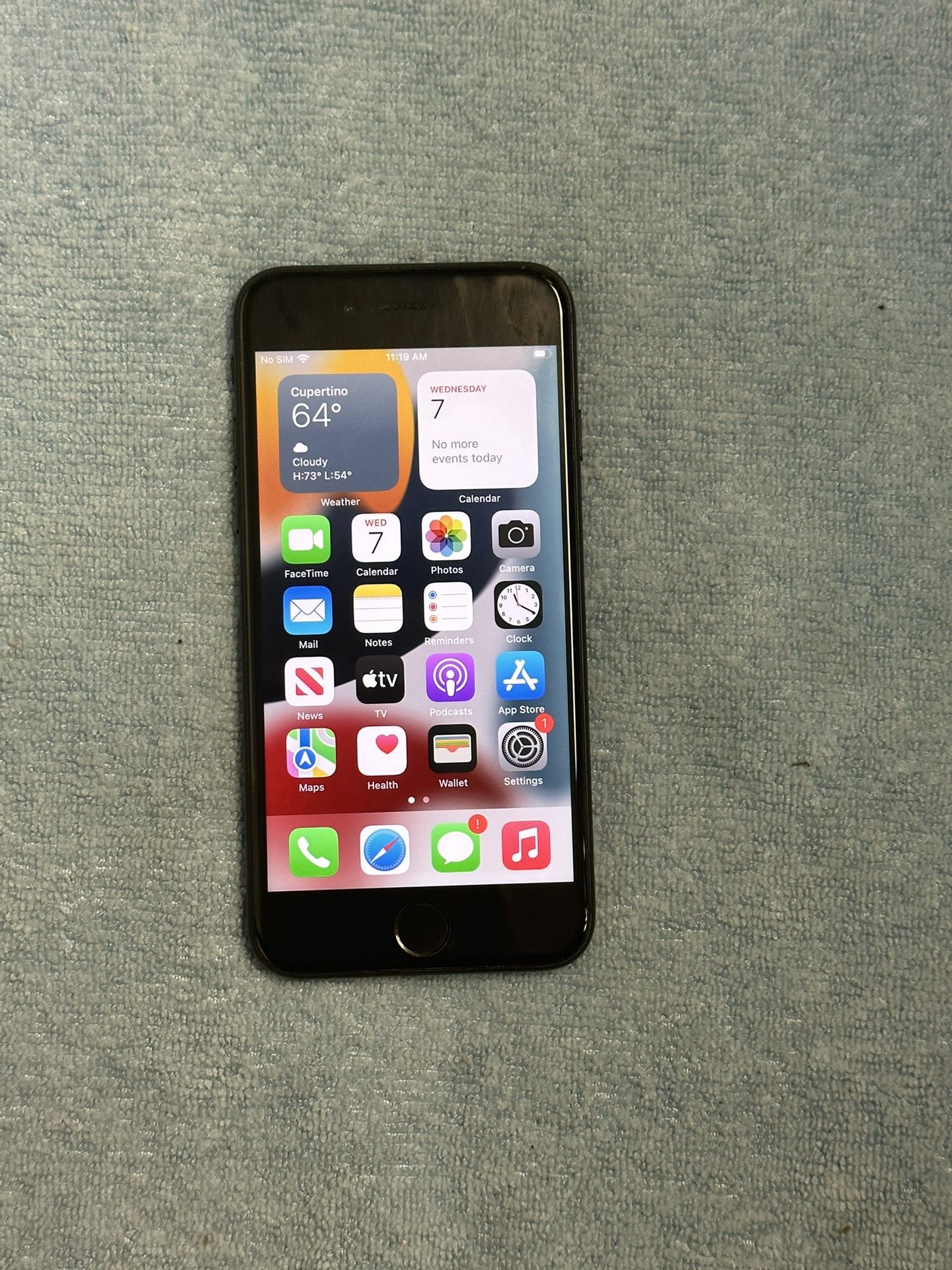 Apple iPhone 7 32GB Black UNLOCKED No Sim Restrictions Cell Phone